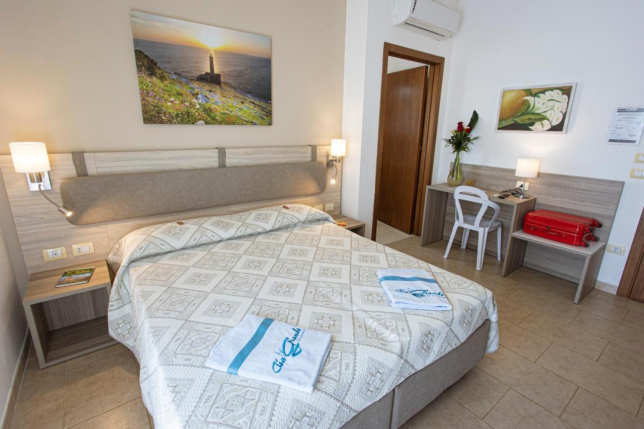 Aia Grande Bed & Breakfast Uggiano La Chiesa Dış mekan fotoğraf