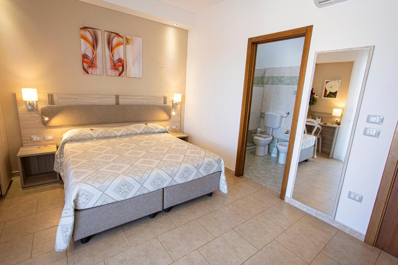Aia Grande Bed & Breakfast Uggiano La Chiesa Dış mekan fotoğraf