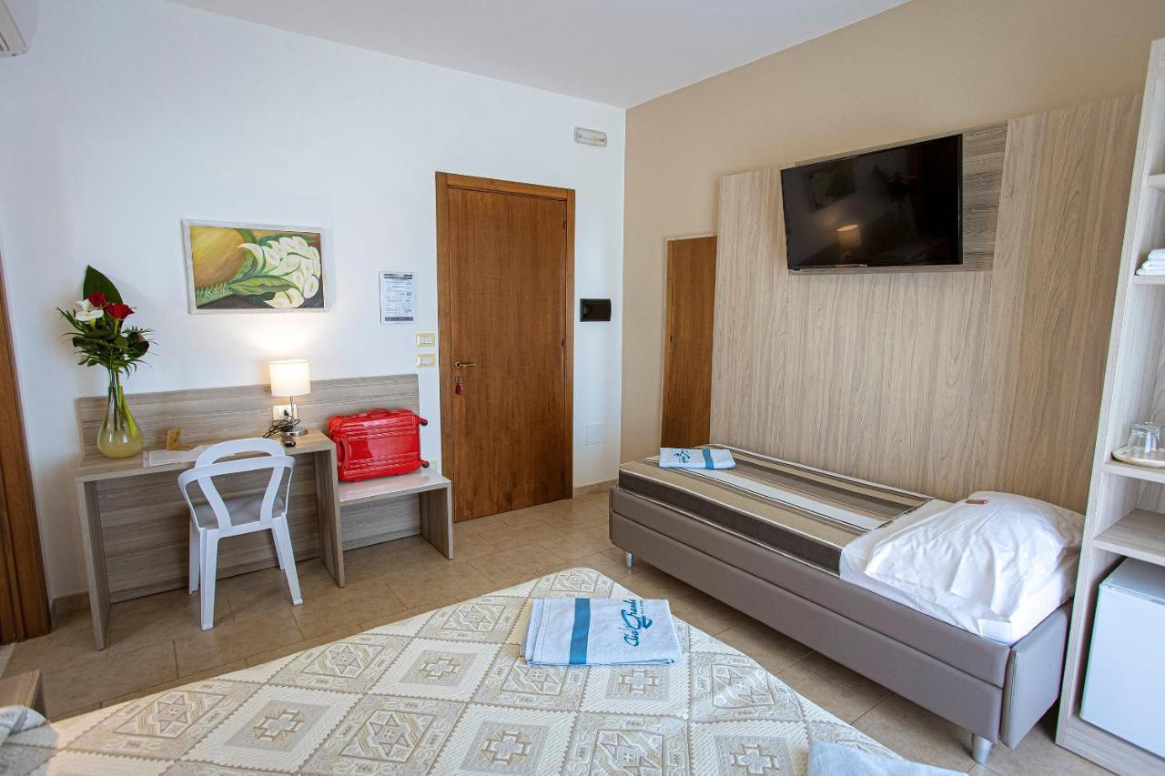 Aia Grande Bed & Breakfast Uggiano La Chiesa Dış mekan fotoğraf