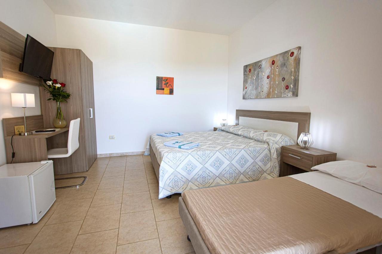 Aia Grande Bed & Breakfast Uggiano La Chiesa Dış mekan fotoğraf