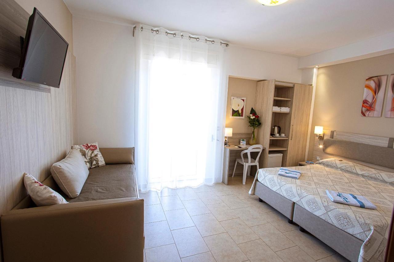 Aia Grande Bed & Breakfast Uggiano La Chiesa Dış mekan fotoğraf