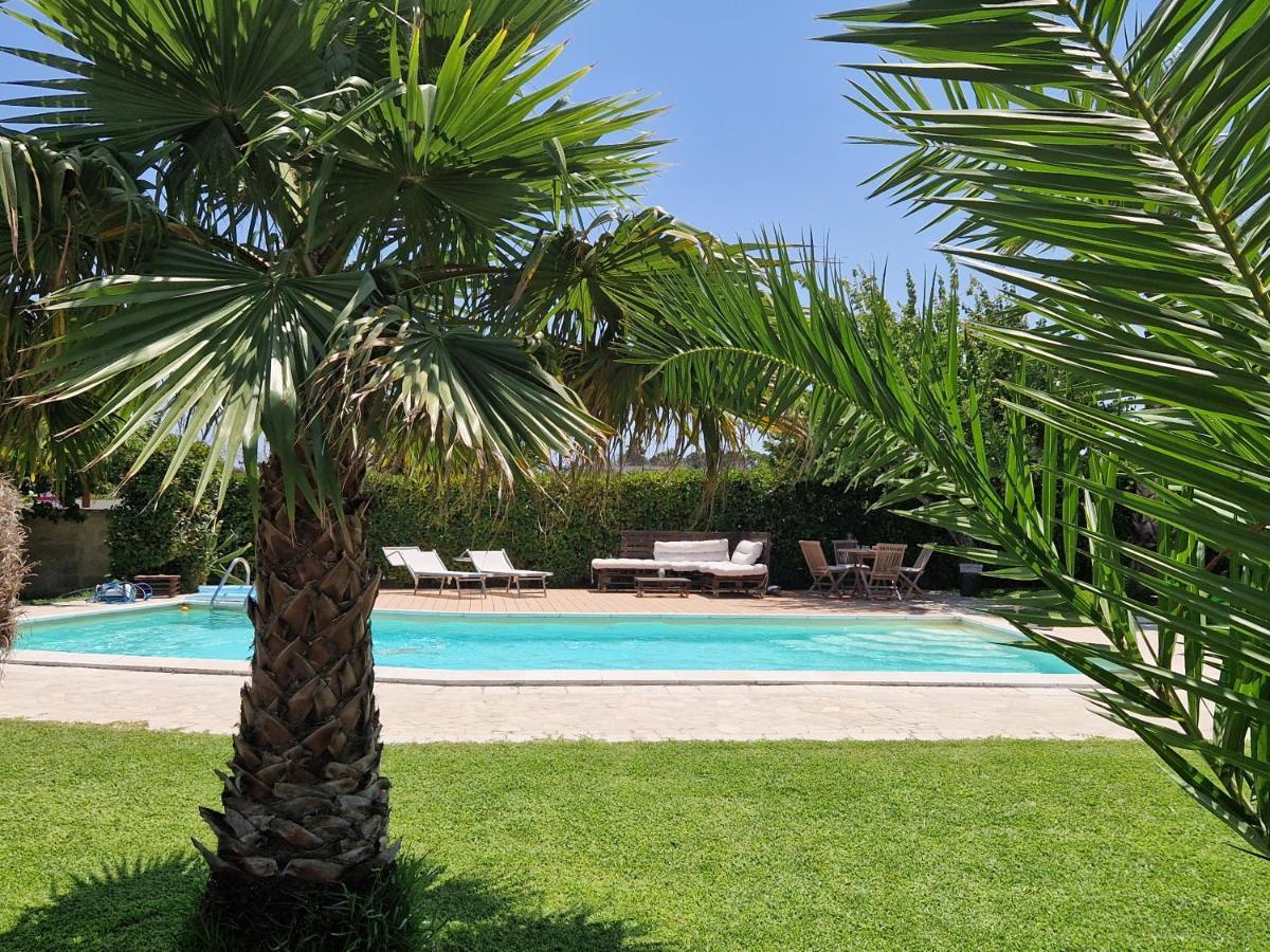 Aia Grande Bed & Breakfast Uggiano La Chiesa Dış mekan fotoğraf