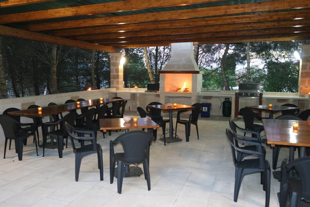 Aia Grande Bed & Breakfast Uggiano La Chiesa Dış mekan fotoğraf