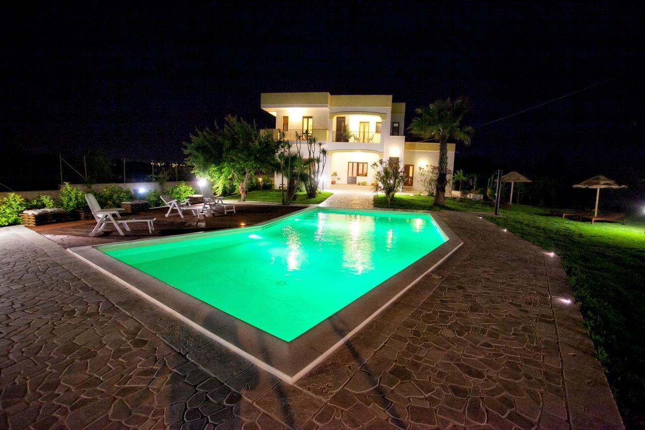 Aia Grande Bed & Breakfast Uggiano La Chiesa Dış mekan fotoğraf