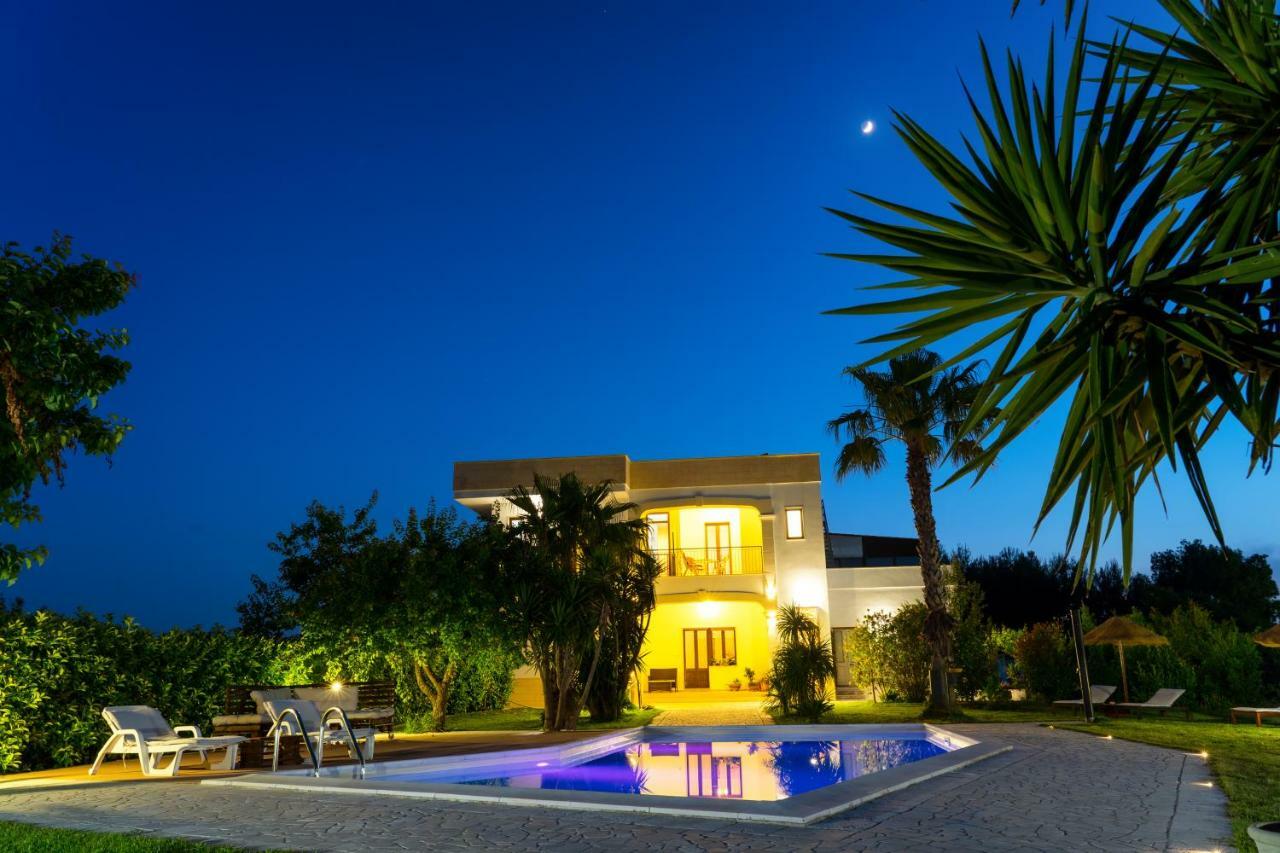 Aia Grande Bed & Breakfast Uggiano La Chiesa Dış mekan fotoğraf
